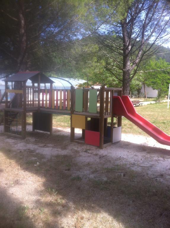 Camping La Vidaresse Otel Sainte-Anastasie-sur-Issole Dış mekan fotoğraf